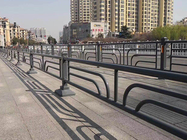 锌钢护栏